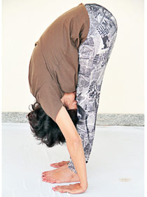 Hastapadasana