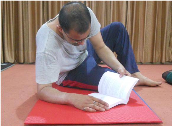 Wrong Sitting Posture – Reading
