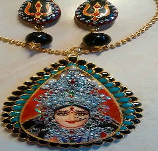 Connection Between Jewellery and Spiritualism